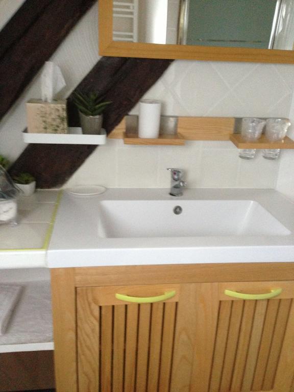 Le Lavoir Bed & Breakfast Châteauroux Room photo